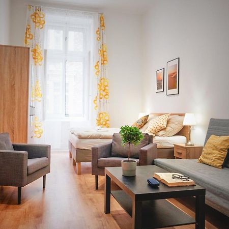 Jozsef Krt 3Br - Near Corvin Appartement Boedapest Buitenkant foto